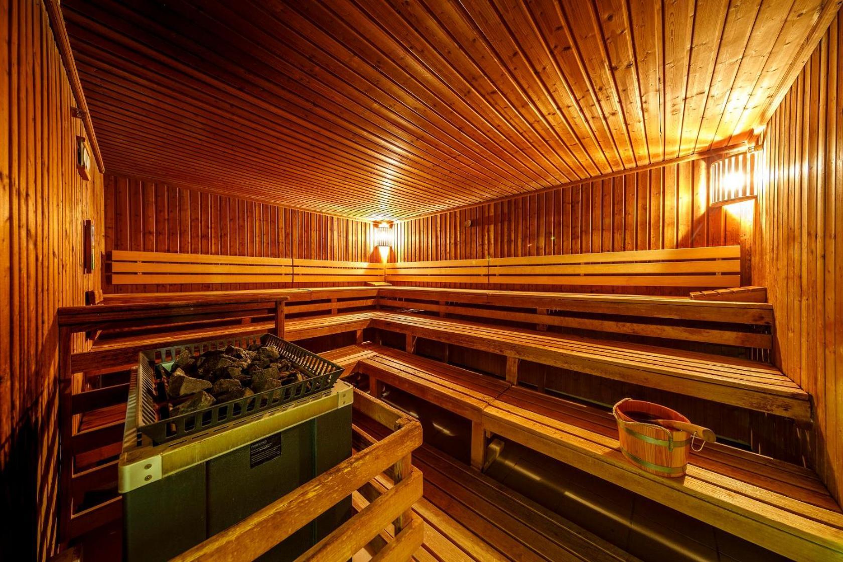 Hotel Sportwelt Radeberg Ngoại thất bức ảnh