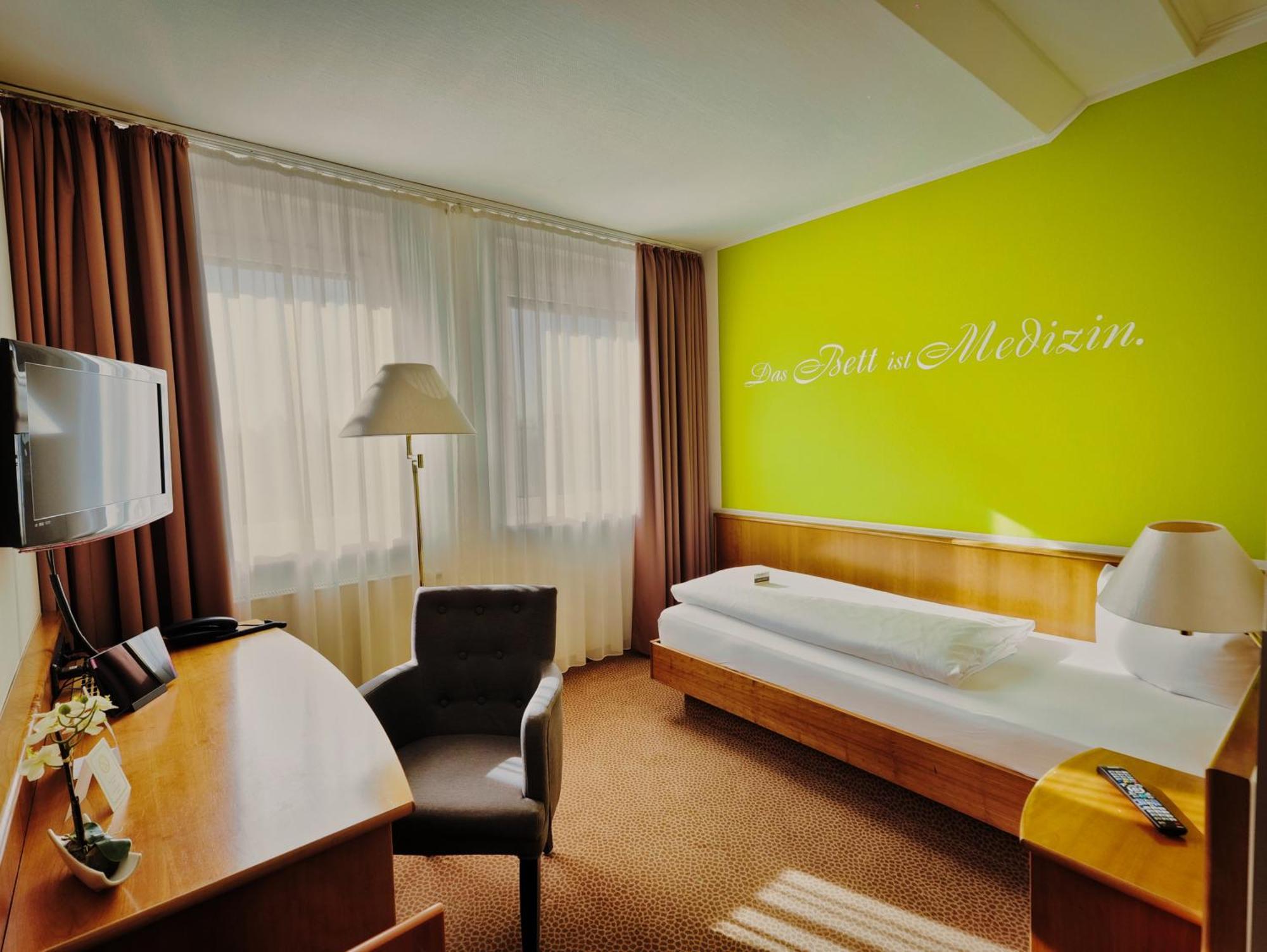 Hotel Sportwelt Radeberg Ngoại thất bức ảnh