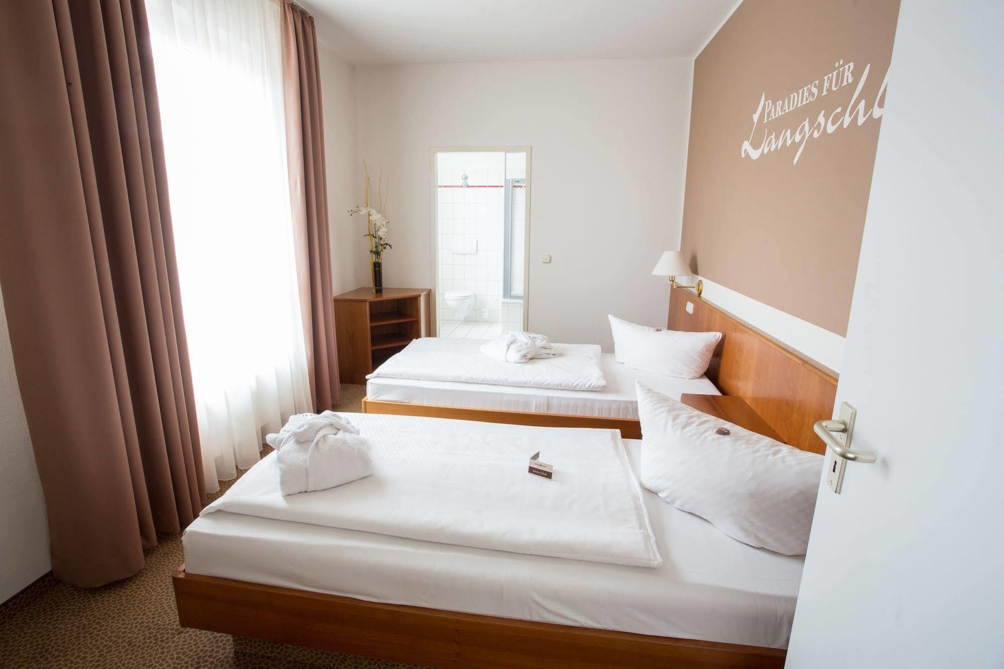 Hotel Sportwelt Radeberg Ngoại thất bức ảnh