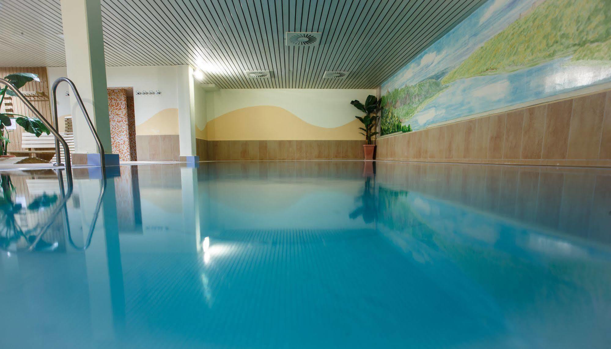 Hotel Sportwelt Radeberg Ngoại thất bức ảnh