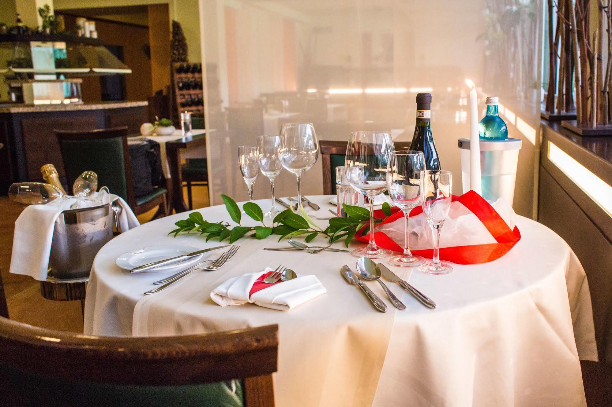 Hotel Sportwelt Radeberg Ngoại thất bức ảnh